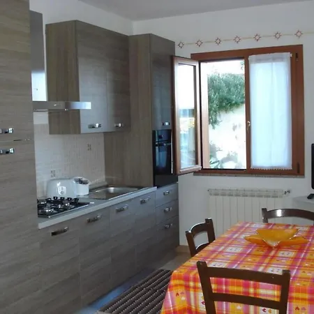 Lägenhet In Mit Grill- Garten Und Terrasse By Interhome *